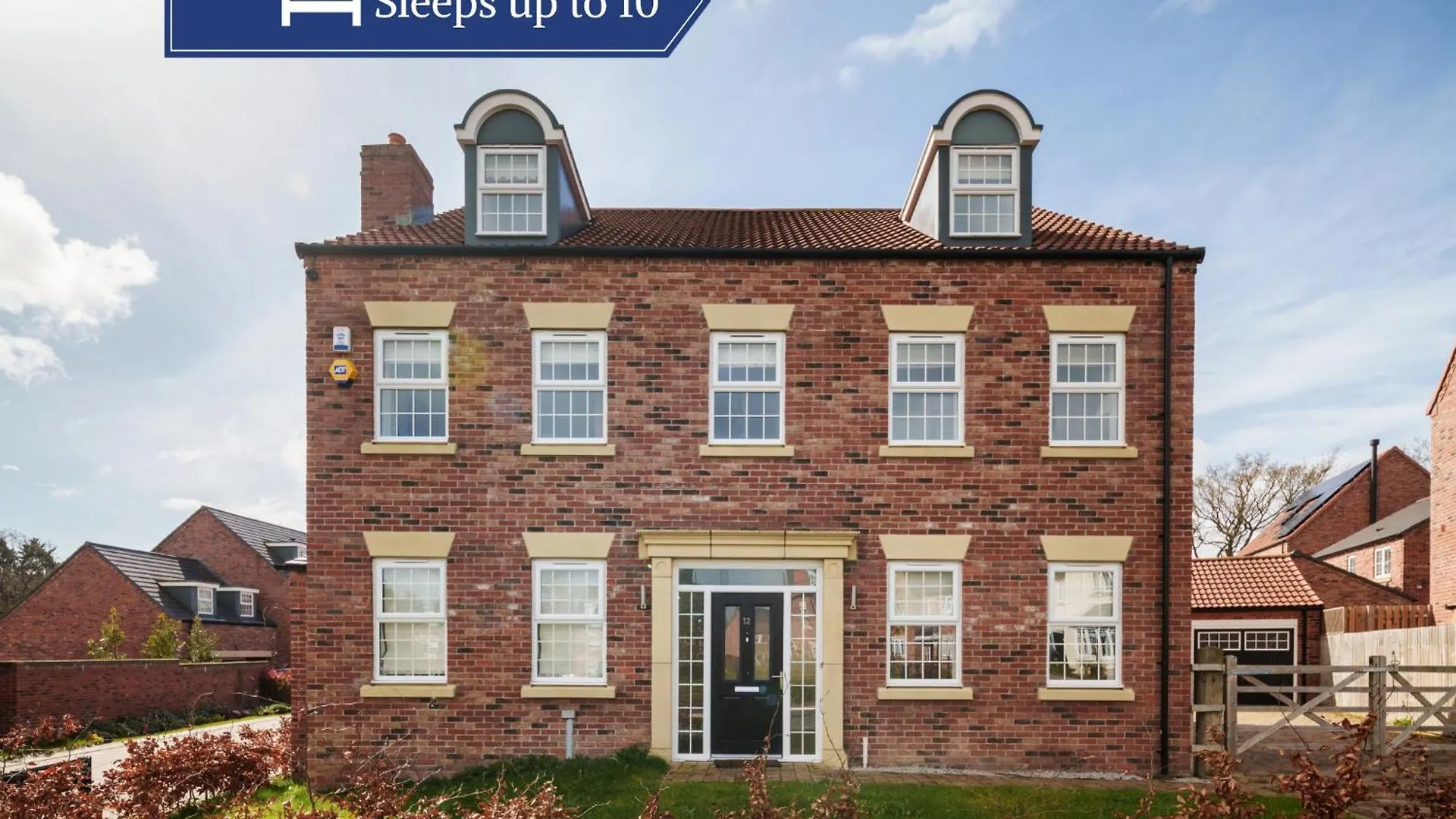 Beautiful Big Family Home - Sleeps 10, Park 3 Cars contacts
