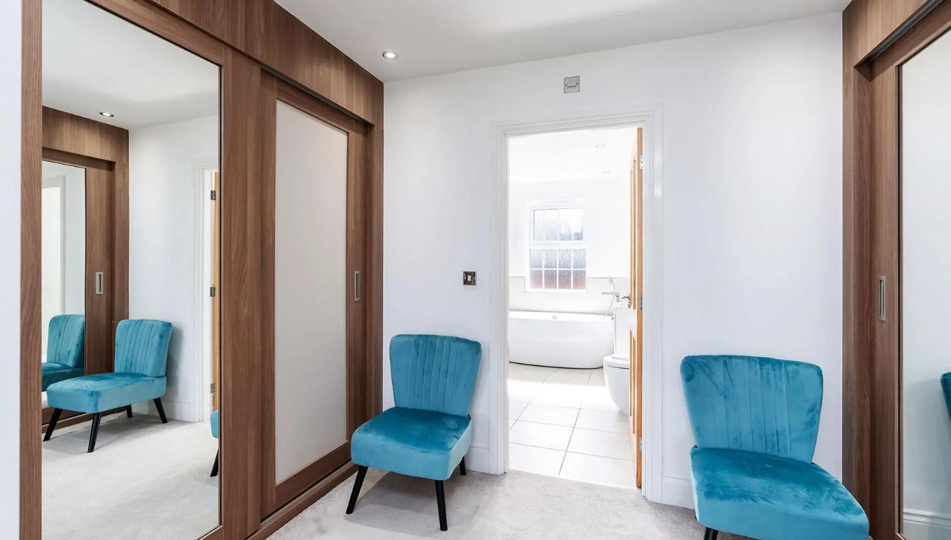 Holiday home Beautiful Big Family Home - Sleeps 10, Park 3 Cars Meanwood
